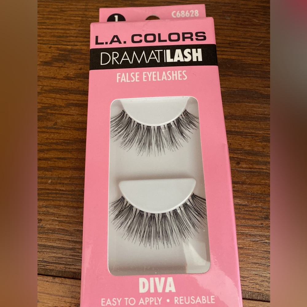 lashes - Picture 2 of 2